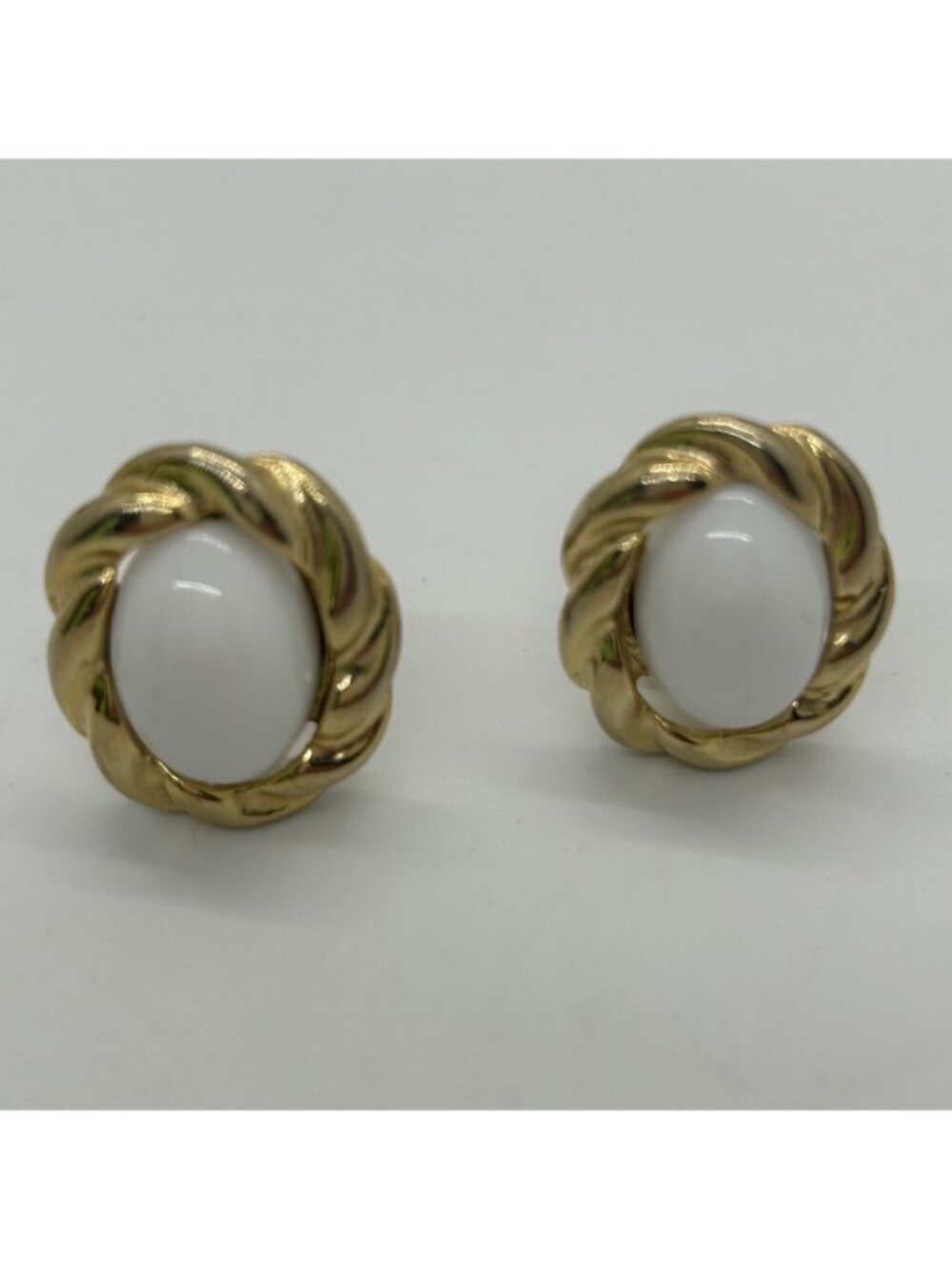 Vintage Gold-Tone Interchangeable Clip-On Earrings 10 Interchangeable Cabochons - Picture 7 of 13